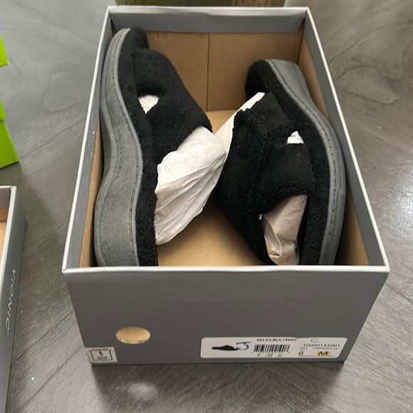 VIONIC Women's Relax Slipper - Picture 2 of 16